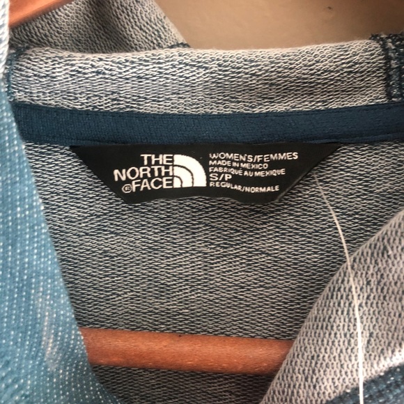 The North Face Women’s Terry Poncho Pullover - Picture 8 of 10